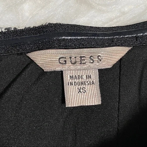 GUESS Black & GRAY Print Strapless Top - Picture 6 of 6